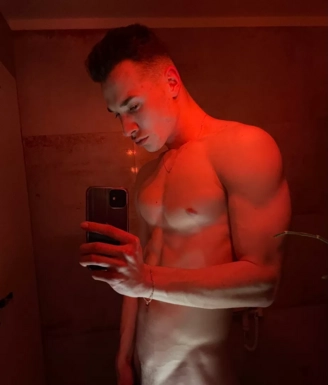 @johnieofficial_free