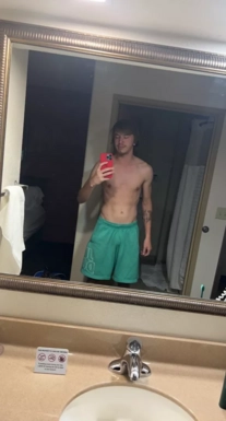 @undressedkorey