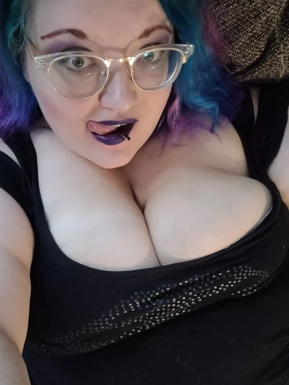 @bustybunnyyy