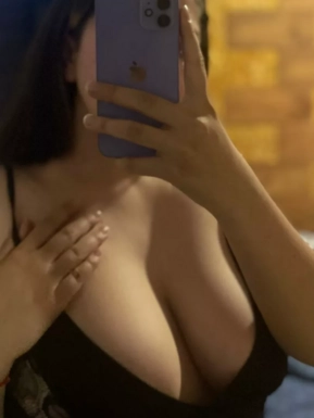 @valkypetitee