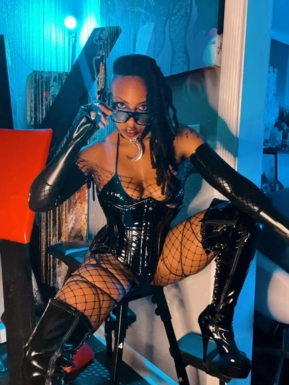 @madamcarmen2