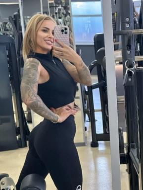 @naomistarr_vip