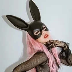 @queenaia